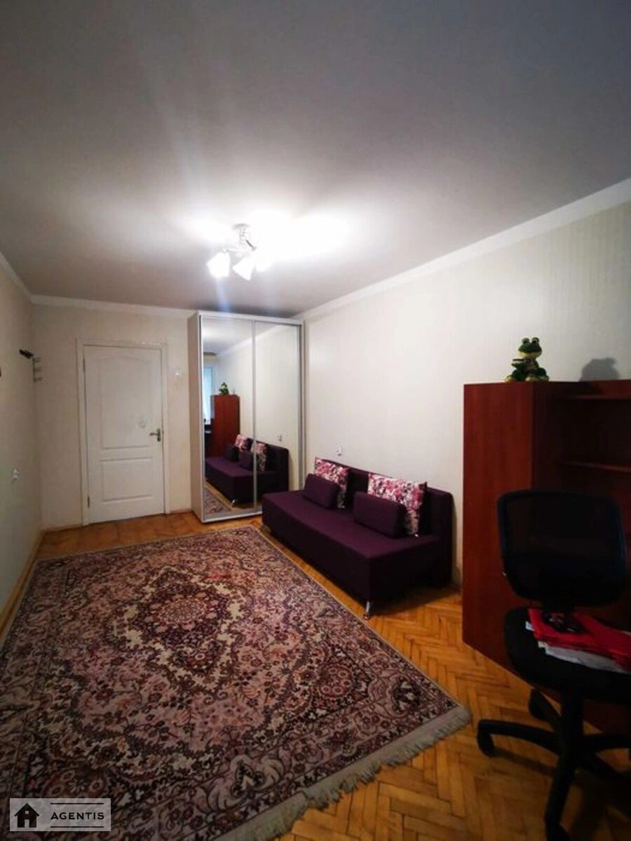 Сдам квартиру 3 комнаты, 98 m², 2 эт./10 этажей. 25, Науки 25, Киев. 