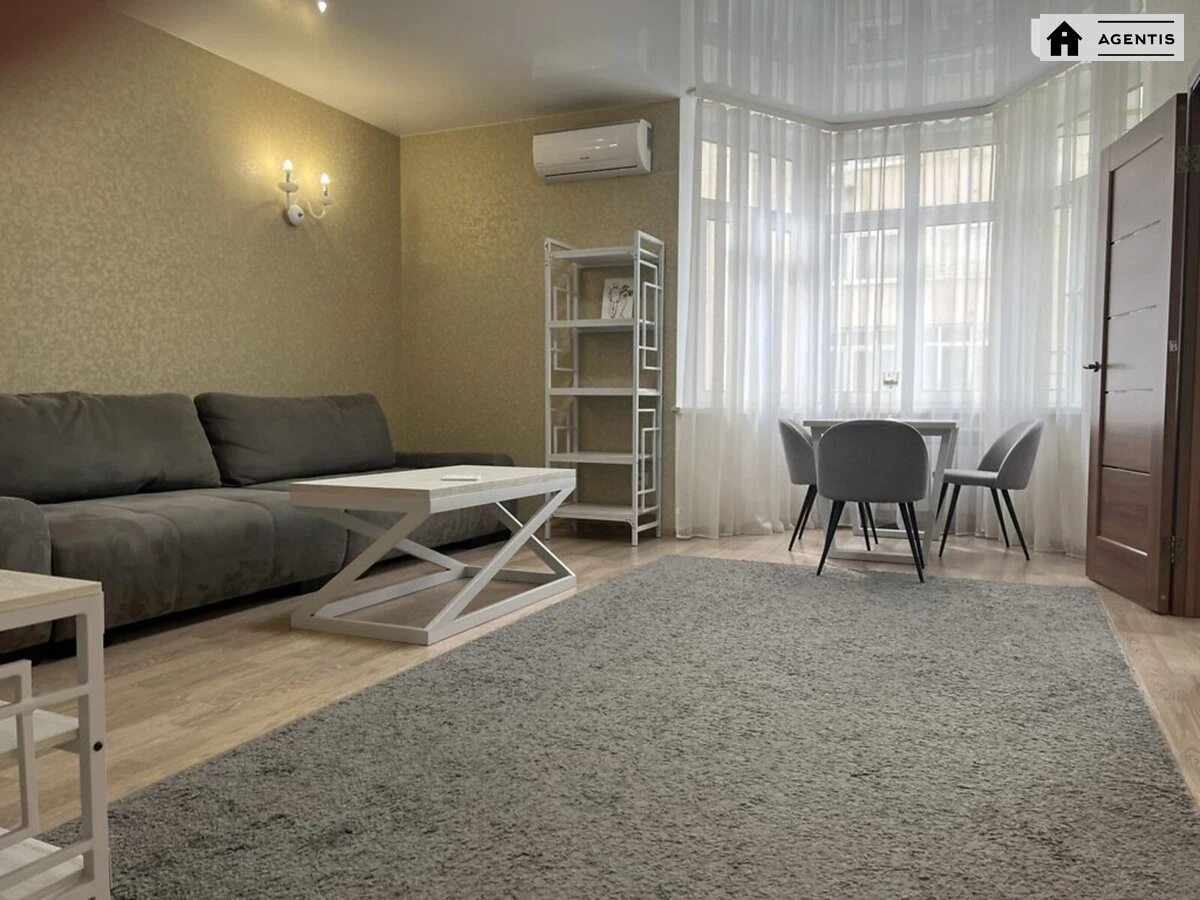 Сдам квартиру 2 комнаты, 55 m², 5 эт./26 этажей. 37, Митрополита Василя Липківського вул. (Урицького), Киев. 