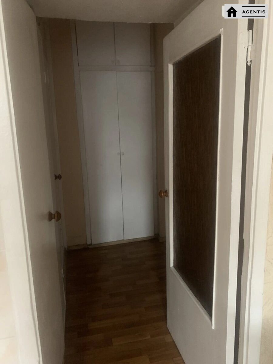 Здам квартиру 2 кімнати, 52 m², 7 пов./10 поверхів. 6, Тростянецька 6, Київ. 