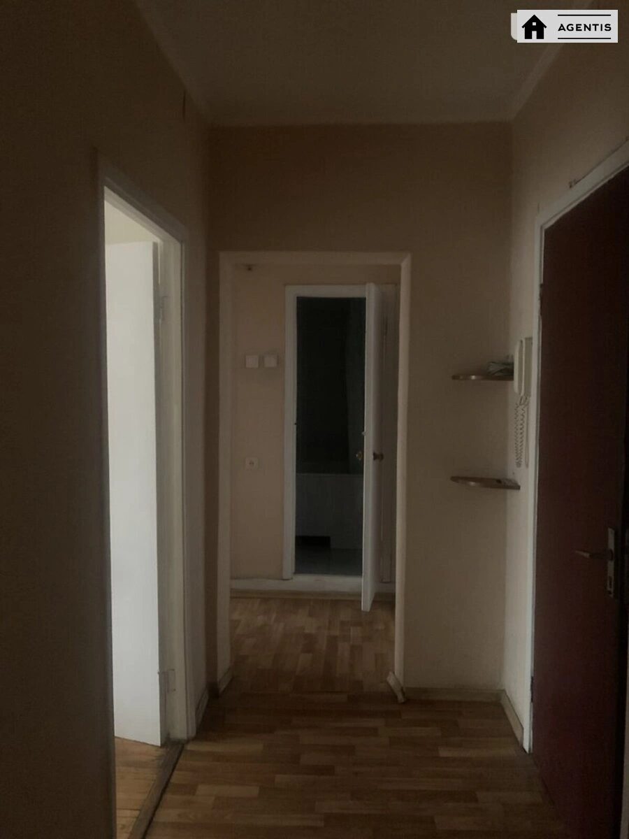 Здам квартиру 2 кімнати, 52 m², 7 пов./10 поверхів. 6, Тростянецька 6, Київ. 