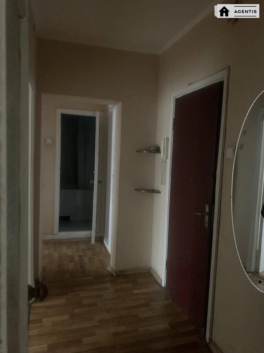 Здам квартиру 2 кімнати, 52 m², 7 пов./10 поверхів. 6, Тростянецька 6, Київ. 