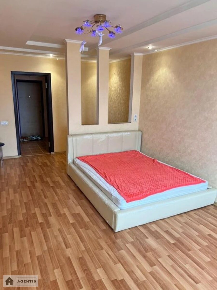 Сдам квартиру 1 комната, 13 m², 12 эт./25 этажей. 19, Харьковское 19, Киев. 