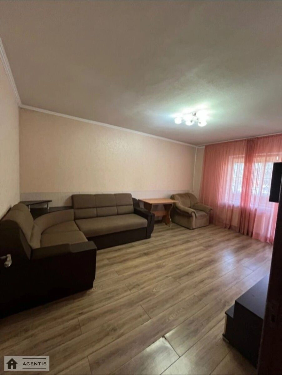 Здам квартиру 3 кімнати, 76 m², 1 пов./9 поверхів. 25, Ревуцького 25, Київ. 