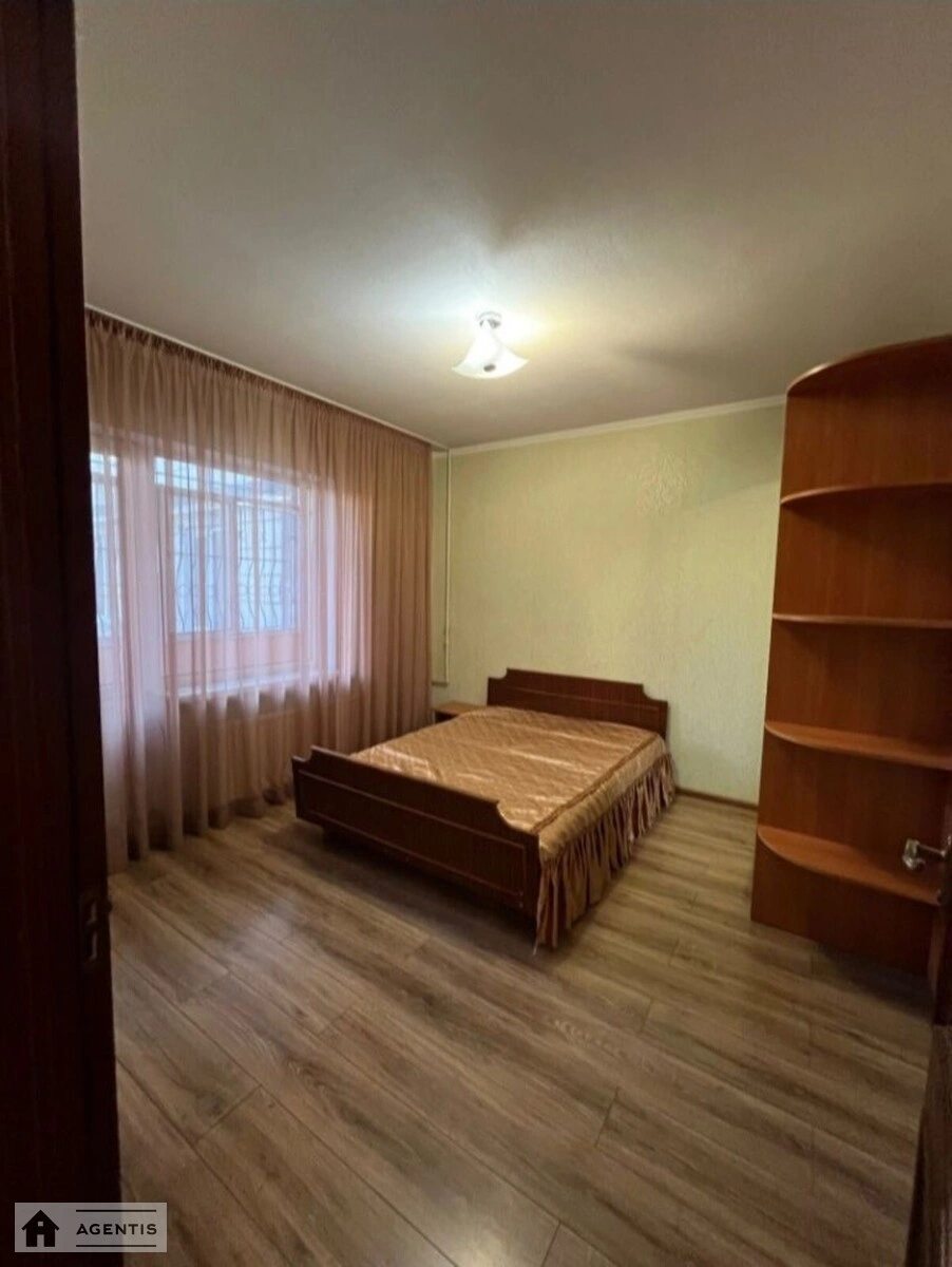 Здам квартиру 3 кімнати, 76 m², 1 пов./9 поверхів. 25, Ревуцького 25, Київ. 