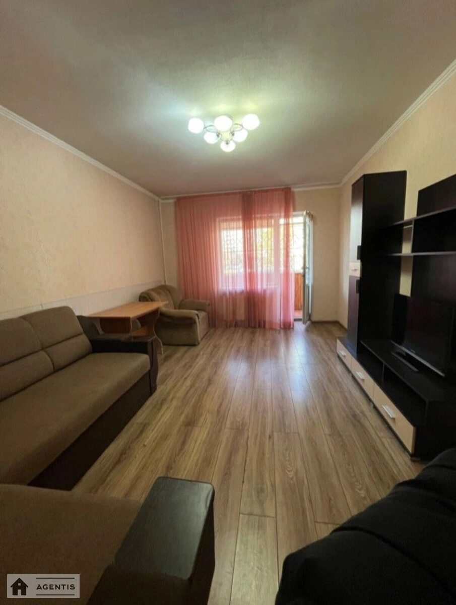 Здам квартиру 3 кімнати, 76 m², 1 пов./9 поверхів. 25, Ревуцького 25, Київ. 