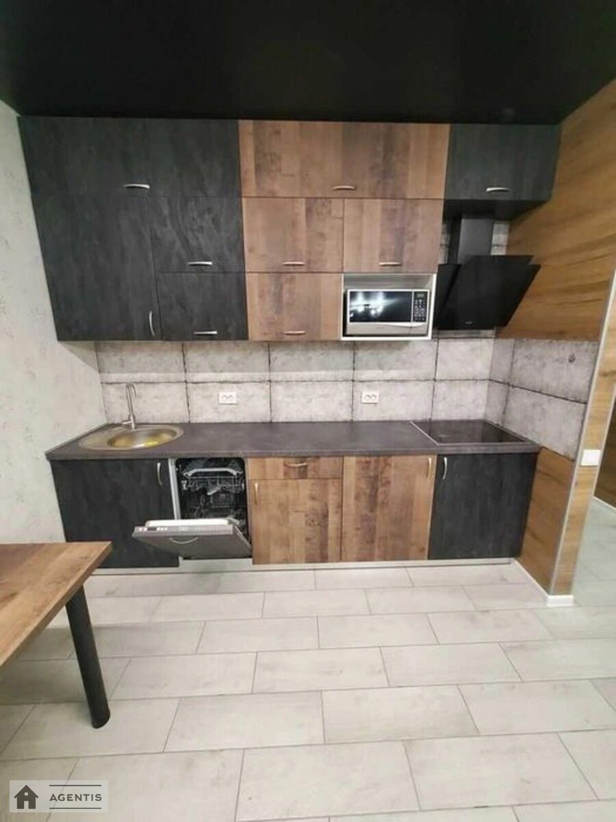 Сдам квартиру 2 комнаты, 46 m², 9 эт./16 этажей. Композитора Лятошинського вул., Киев. 