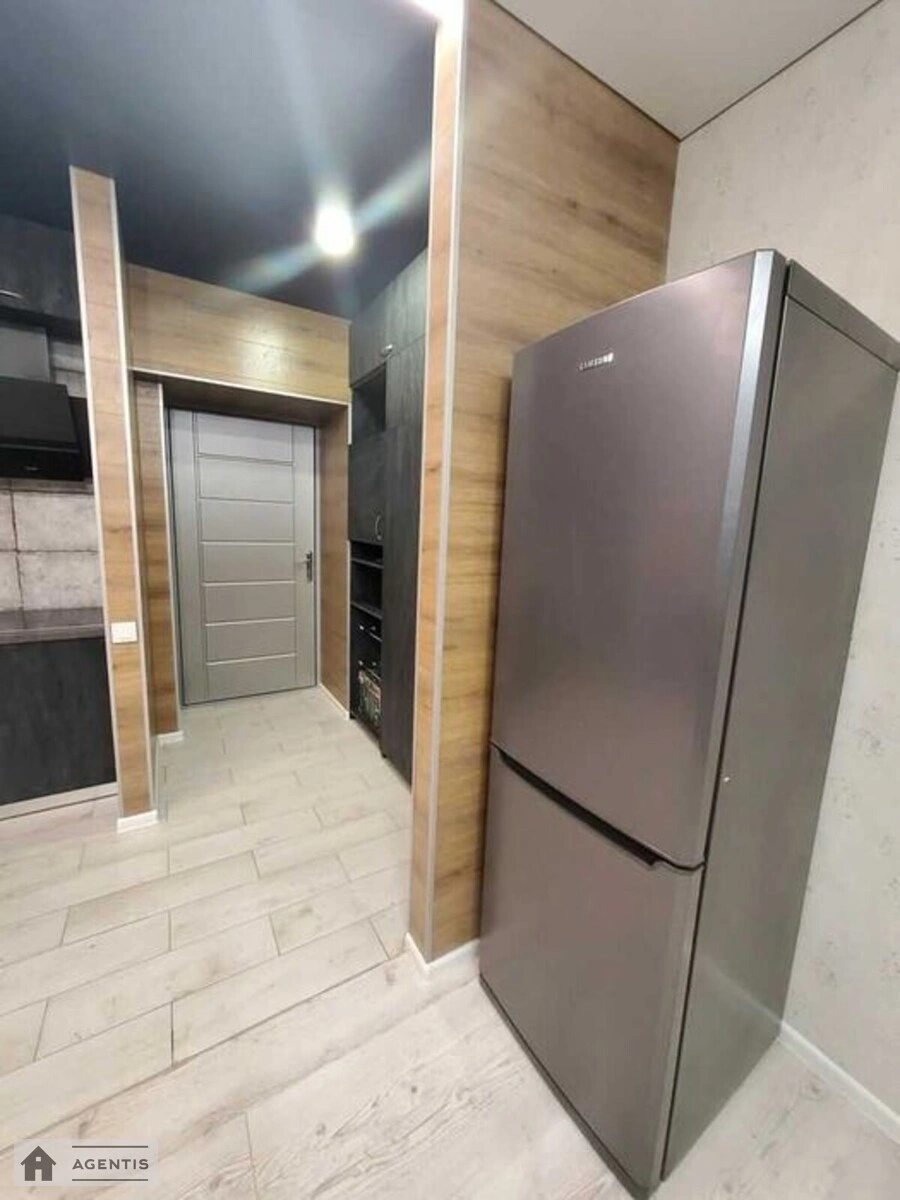 Сдам квартиру 2 комнаты, 46 m², 9 эт./16 этажей. Композитора Лятошинського вул., Киев. 