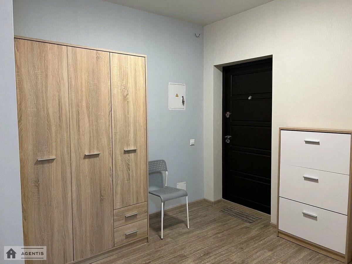 Сдам квартиру 2 комнаты, 51 m², 6 эт./25 этажей. 2, Драгоманова 2, Киев. 