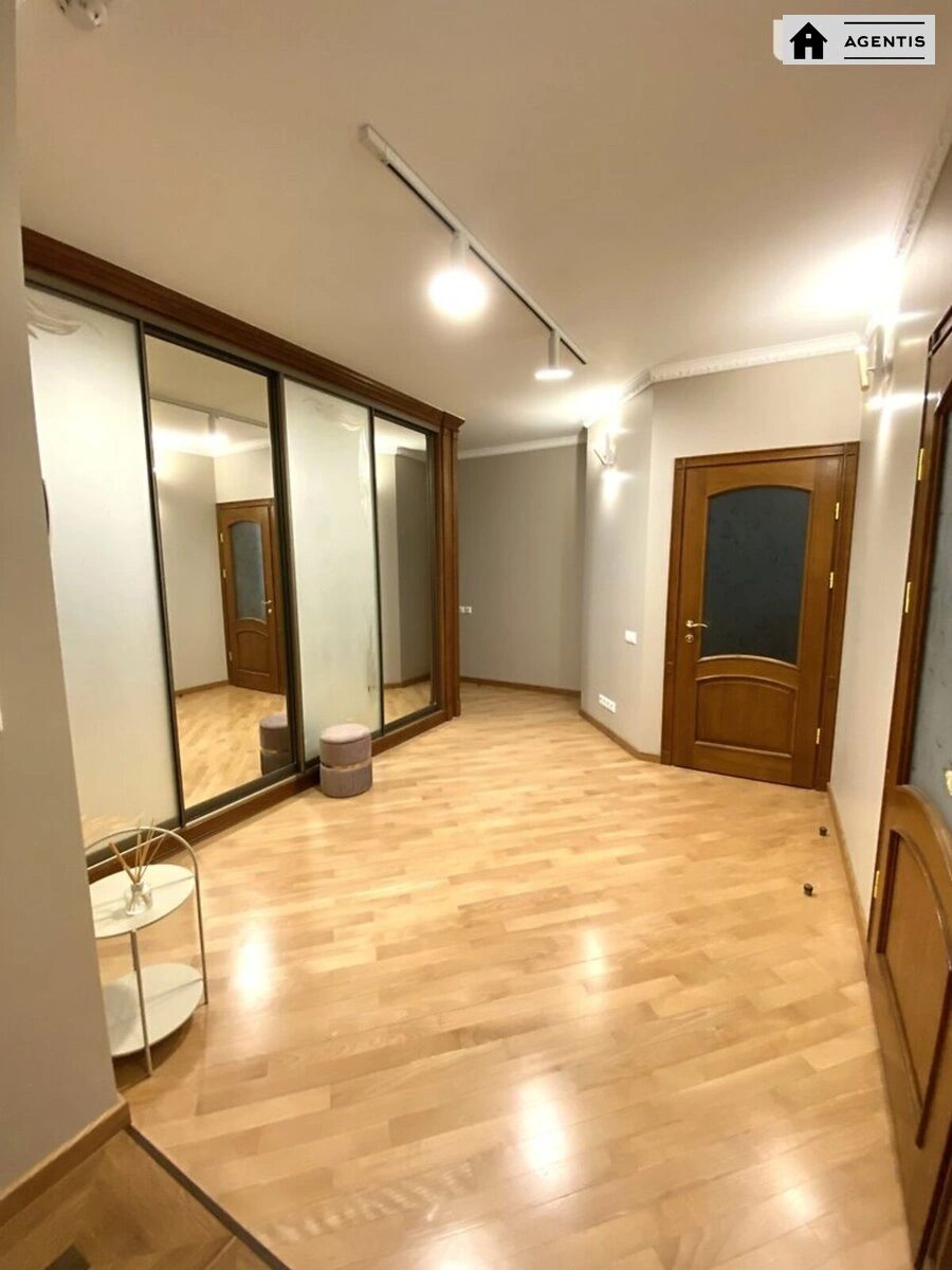 Apartment for rent 3 rooms, 111 m², 9th fl./21 floors. 75, Dmytrivska 75, Kyiv. 