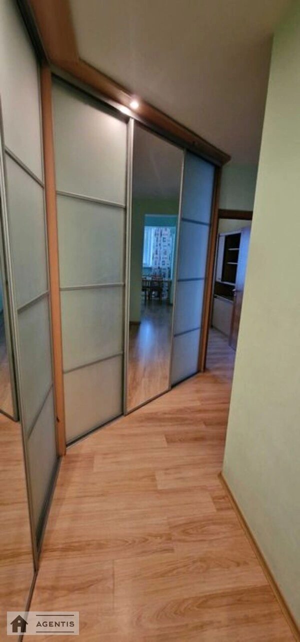 Apartment for rent 2 rooms, 56 m², 13th fl./16 floors. 16, Anny Akhmatovoyi vul., Kyiv. 