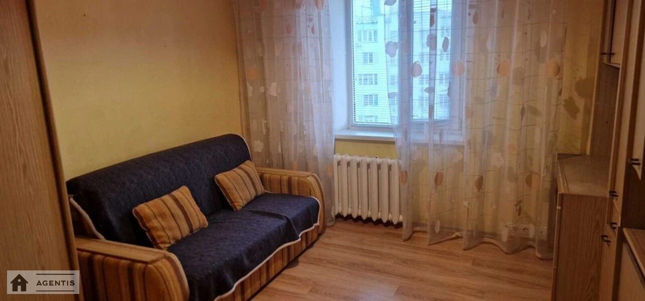 Apartment for rent 2 rooms, 56 m², 13th fl./16 floors. 16, Anny Akhmatovoyi vul., Kyiv. 