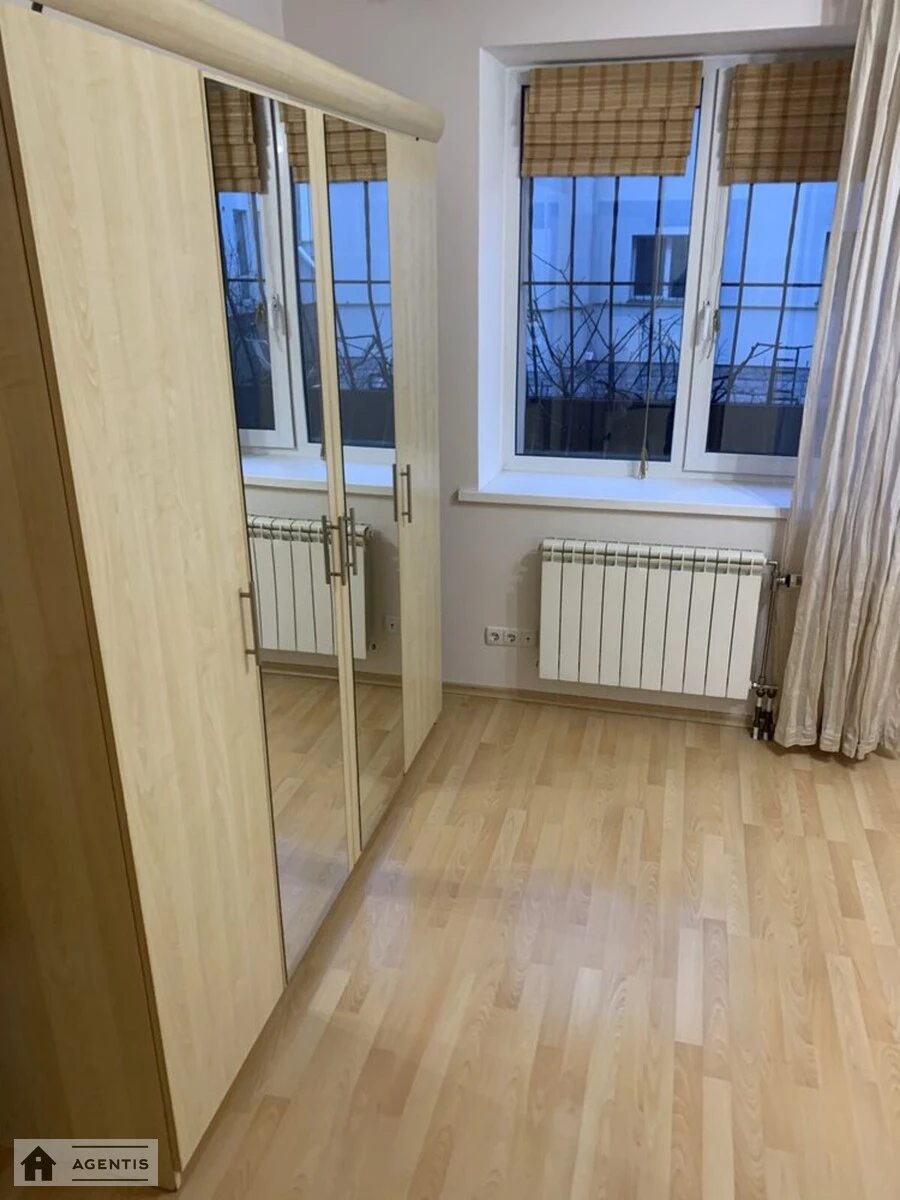 Apartment for rent 3 rooms, 80 m², 1st fl./4 floors. 92, Baklazhanna vul., Kyiv. 