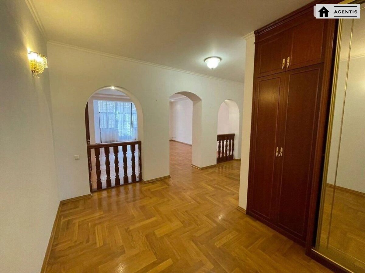 Apartment for rent 4 rooms, 220 m², 2nd fl./11 floors. 14, Patorzhynskogo 14, Kyiv. 