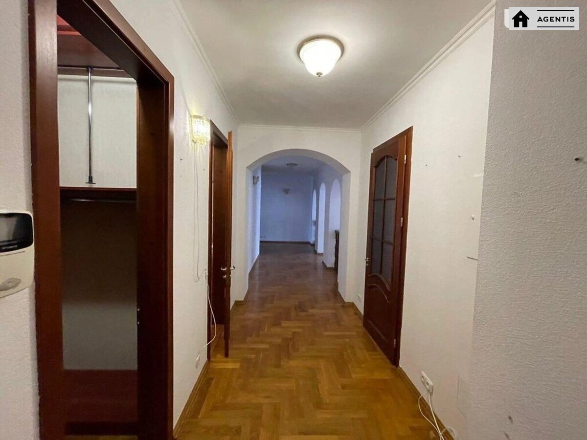 Apartment for rent 4 rooms, 220 m², 2nd fl./11 floors. 14, Patorzhynskogo 14, Kyiv. 