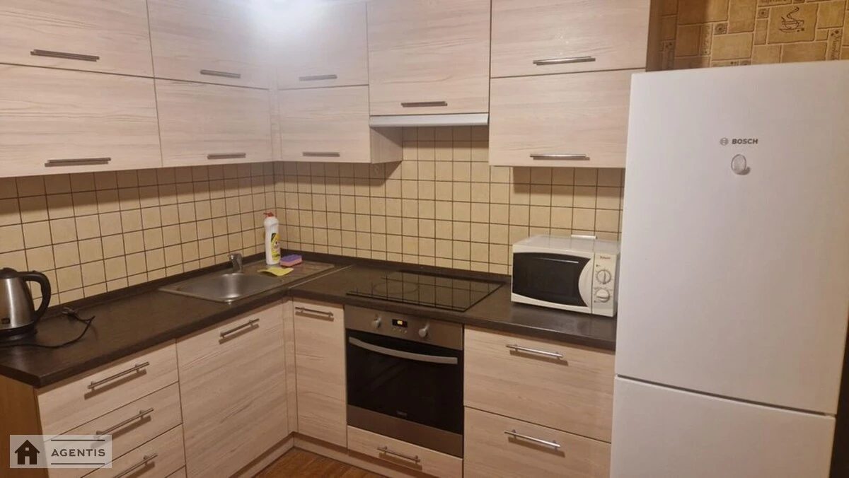 Apartment for rent 1 room, 43 m², 20th fl./25 floors. 3, Sofiyi Rusovoyi vul., Kyiv. 