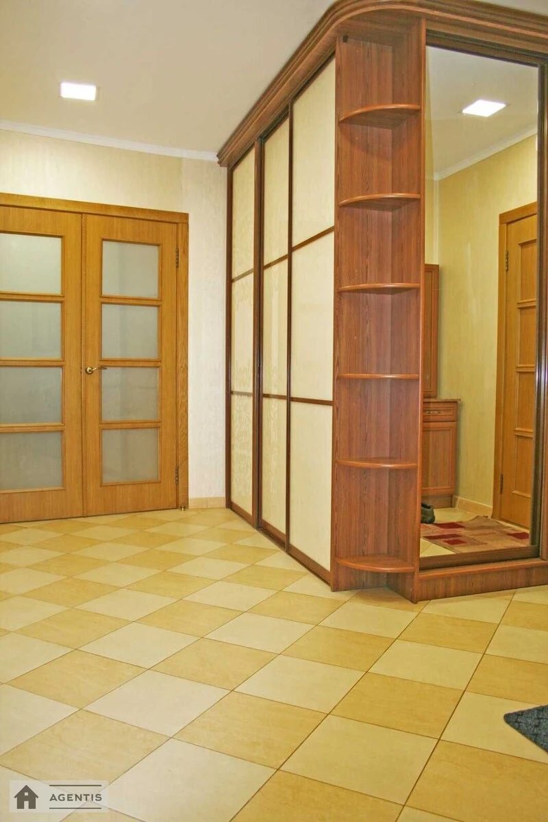 Apartment for rent 3 rooms, 120 m², 17th fl./25 floors. 22, Lvivska 22, Kyiv. 