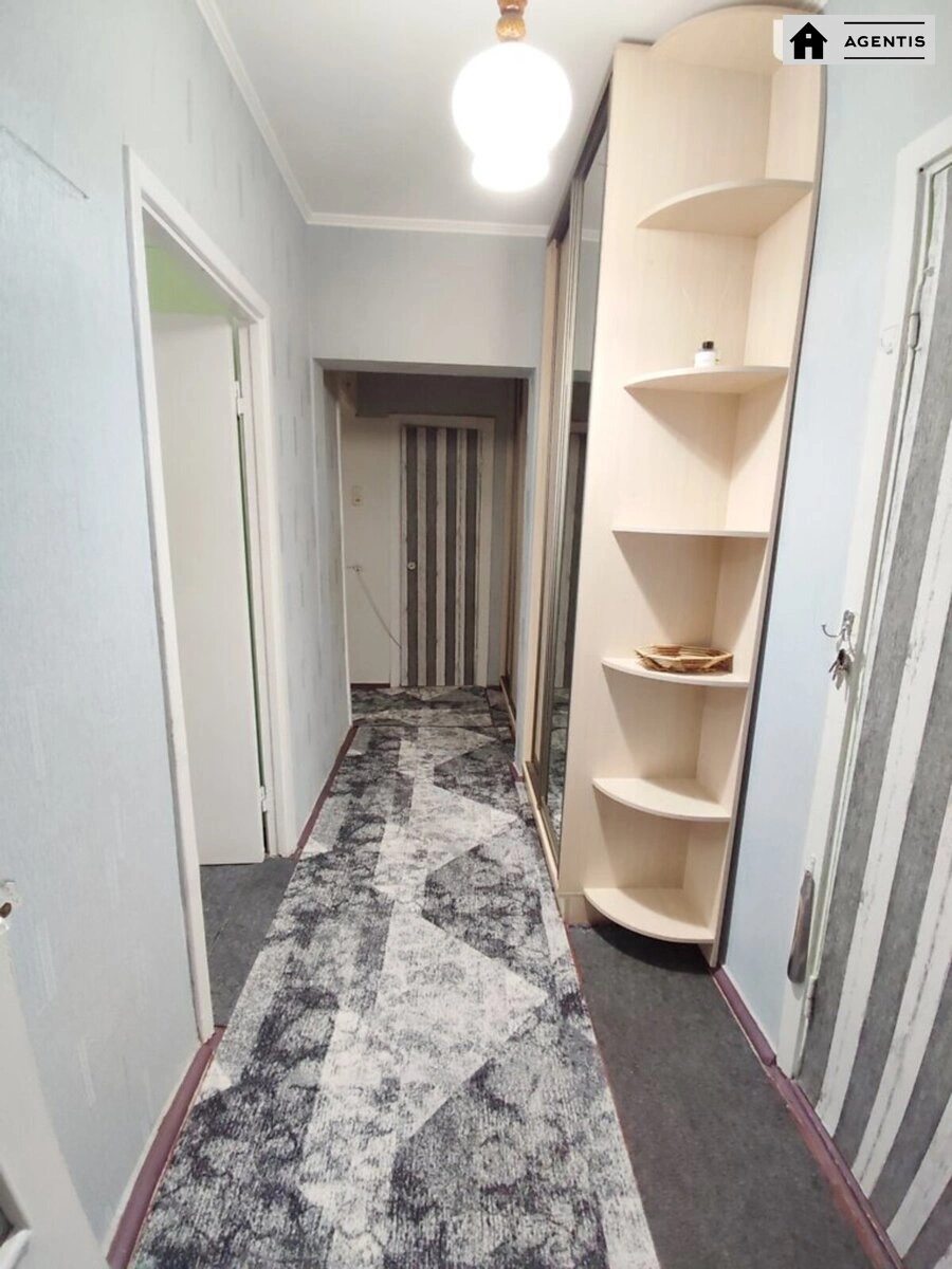 Сдам квартиру 2 комнаты, 54 m², 2 эт./12 этажей. 6, Олександра Архипенка вул. (Мате Залки), Киев. 