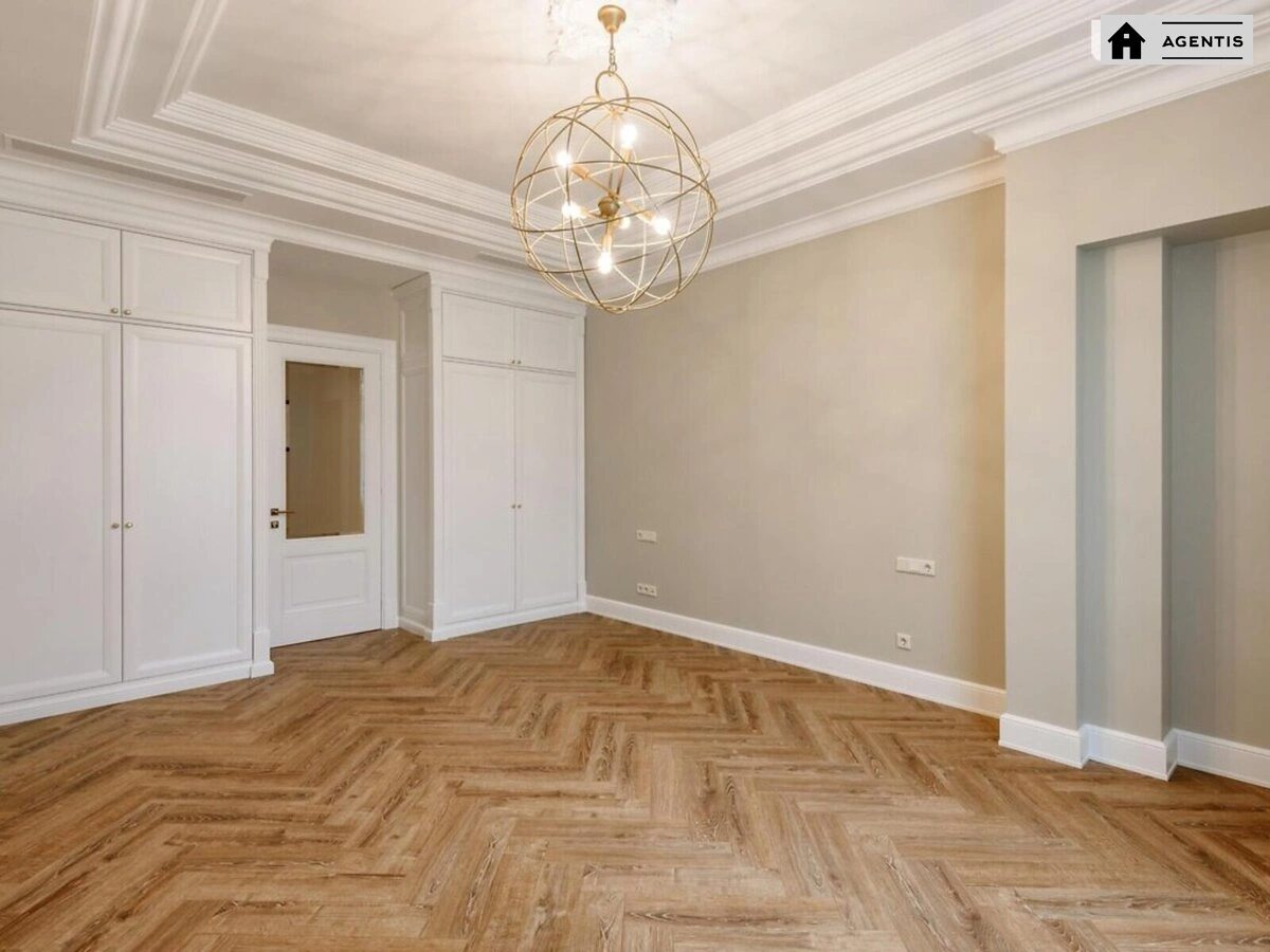 Сдам квартиру 4 комнаты, 270 m², 4 эт./20 этажей. 9, Михайла Грушевського вул., Киев. 