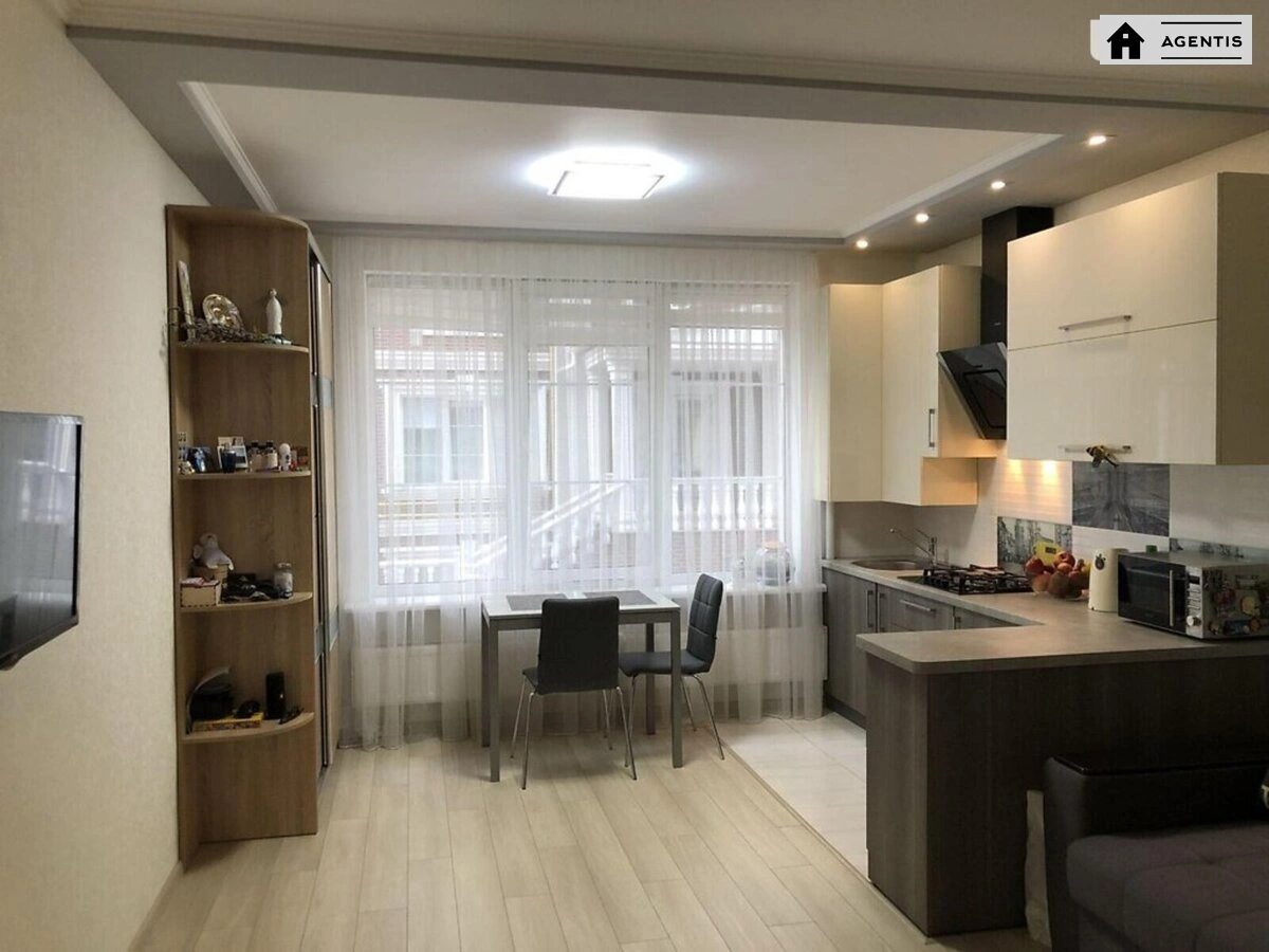 Сдам квартиру 1 комната, 28 m², 2 эт./6 этажей. 10, Дмитра Луценка вул., Киев. 