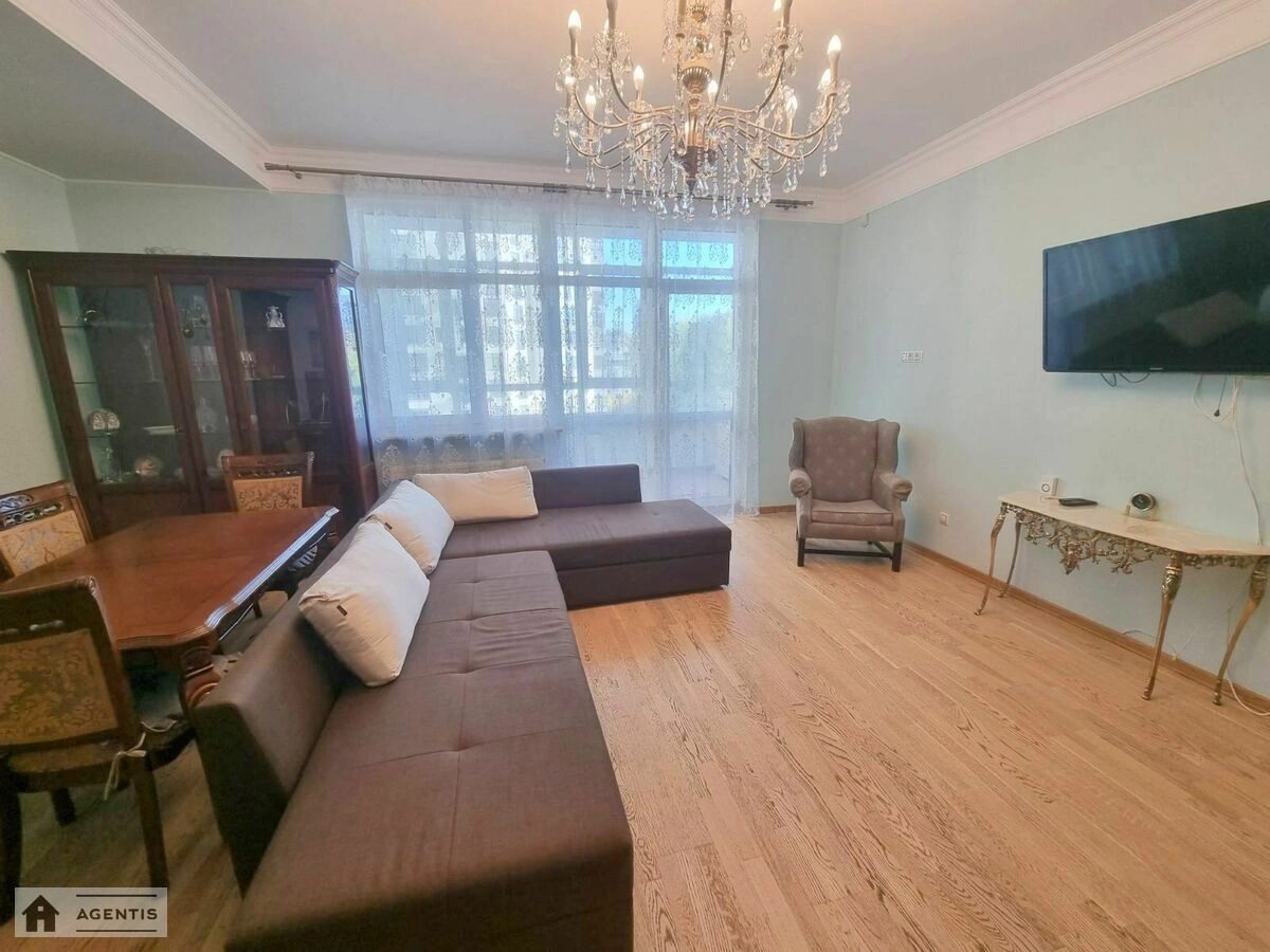 Сдам квартиру 4 комнаты, 160 m², 5 эт./26 этажей. 44, Євгена Коновальця вул. (Щорса), Киев. 