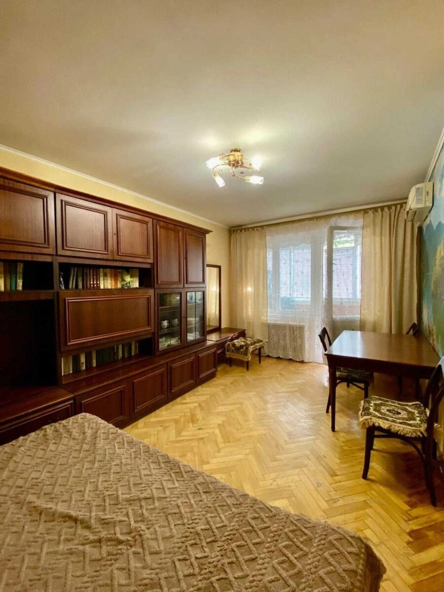 Apartment for rent 2 rooms, 45 m², 1st fl./14 floors. 3, Andriya Malyshka vul., Kyiv. 