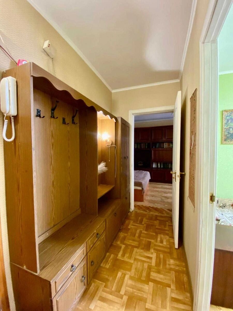 Apartment for rent 2 rooms, 45 m², 1st fl./14 floors. 3, Andriya Malyshka vul., Kyiv. 