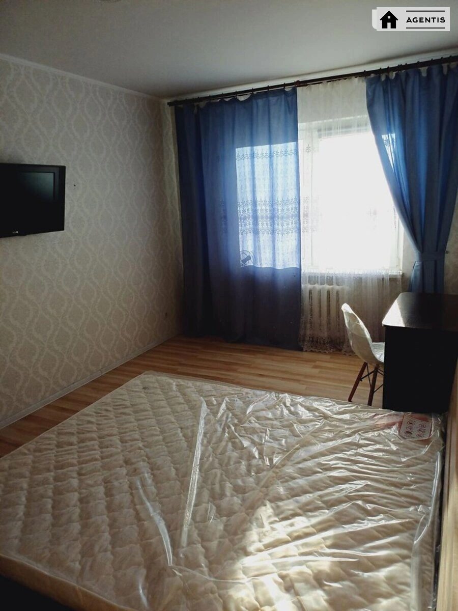 Apartment for rent 1 room, 43 m², 3rd fl./25 floors. Miloslavska 4, Kyiv. 