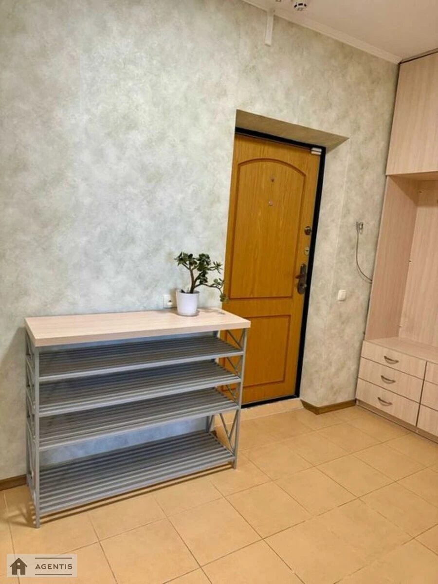 Apartment for rent 1 room, 49 m², 8th fl./15 floors. 33, Kubanskoyi Ukrayiny vul. Marshala Zhukova, Kyiv. 