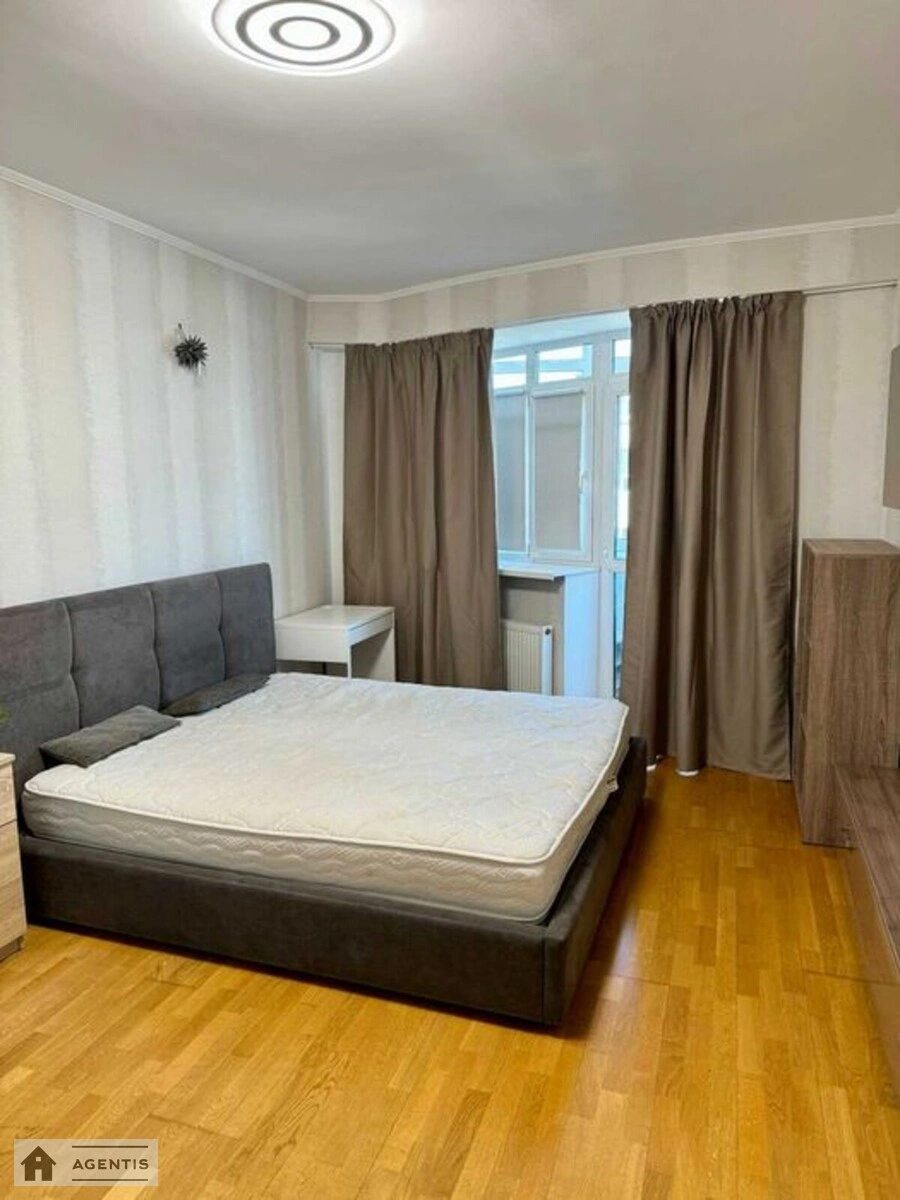 Apartment for rent 1 room, 49 m², 8th fl./15 floors. 33, Kubanskoyi Ukrayiny vul. Marshala Zhukova, Kyiv. 