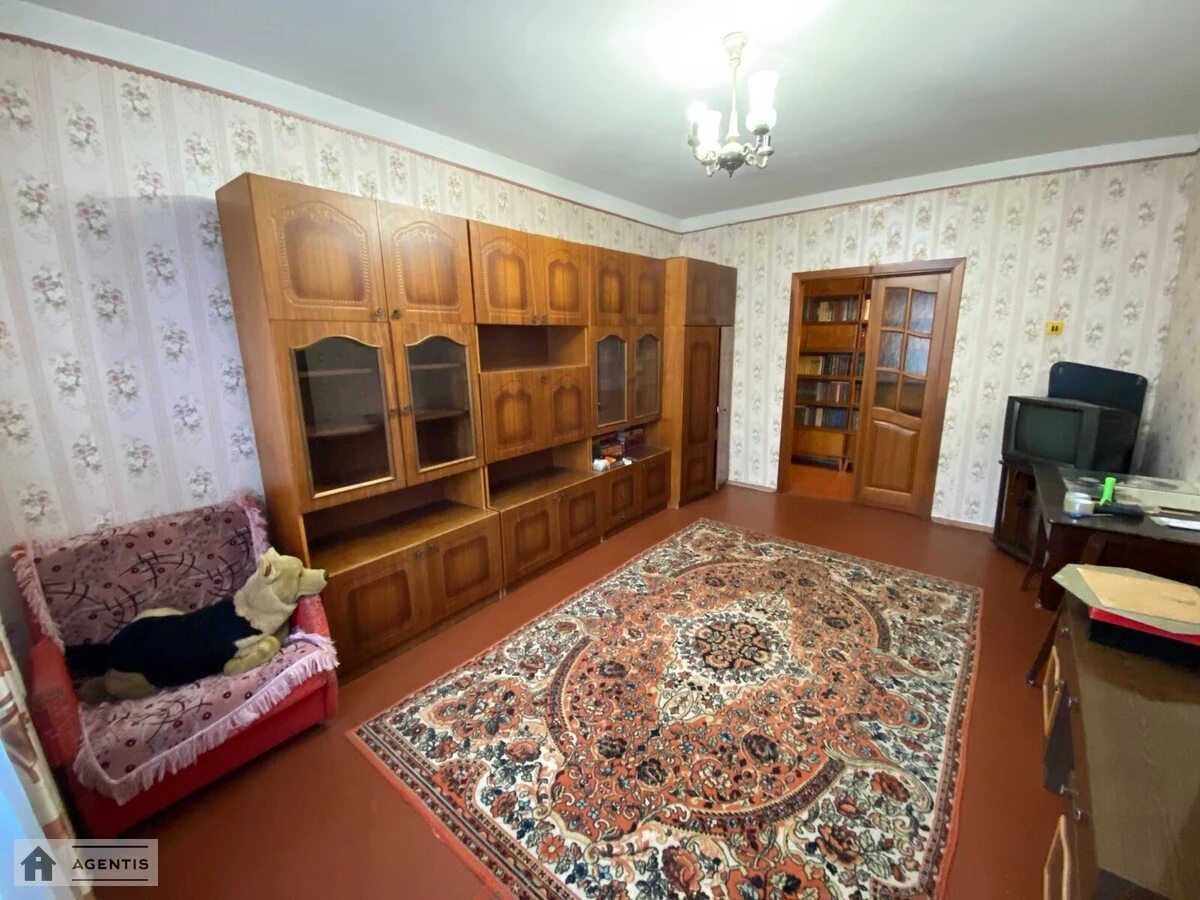 Apartment for rent 3 rooms, 70 m², 3rd fl./16 floors. 21, Petra Hryhorenka prosp., Kyiv. 