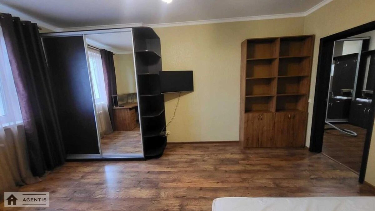 Сдам квартиру 1 комната, 45 m², 16 эт./25 этажей. Петра Калнишевського вул. (Михайла Майорова), Киев. 