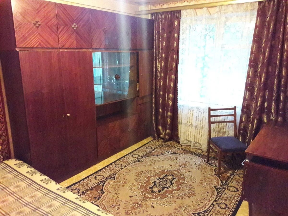 Apartments for sale 3 rooms, 68 m², 1st fl./10 floors. Vulytsya Heroyiv Ukrayiny , Kropyvnytskyy. 