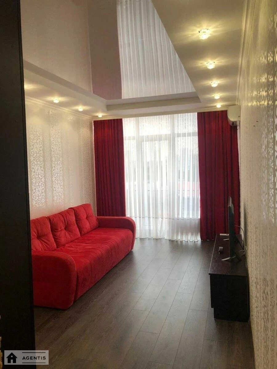 Сдам квартиру 1 комната, 40 m², 7 эт./9 этажей. Регенераторная, Киев. 