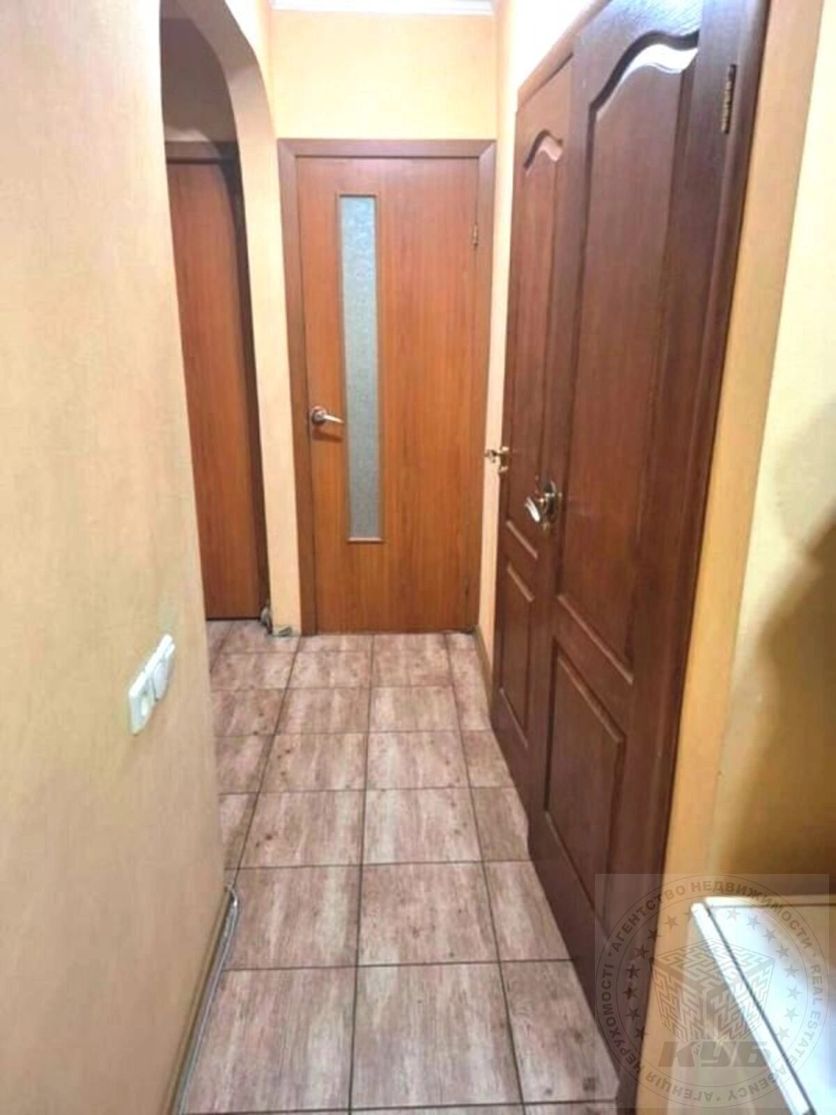 Apartments for sale 2 rooms, 46 m², 5th fl./9 floors. 38, Garmatna 38, Kyiv. 