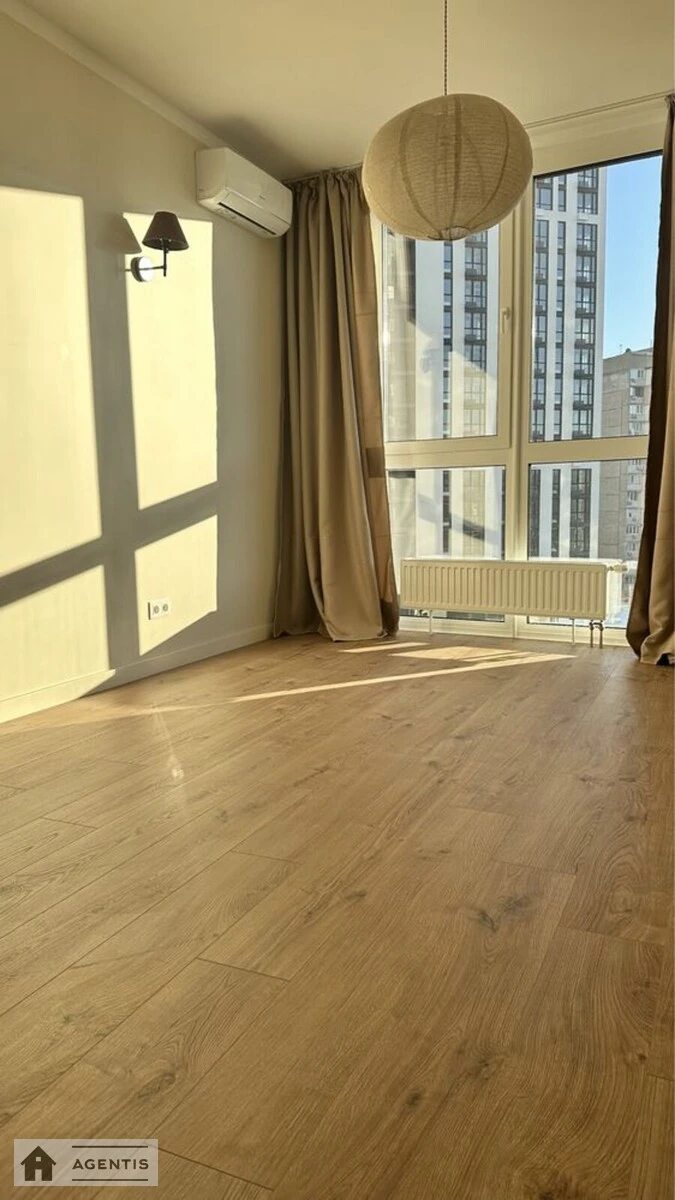 Сдам квартиру 3 комнаты, 91 m², 7 эт./25 этажей. 30, Шолуденка 30, Киев. 