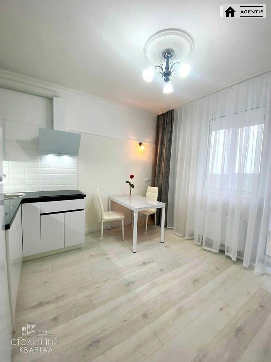 Apartment for rent 1 room, 42 m², 17th fl./24 floors. 56, Povitryanykh Syl prosp. Povitroflotskyy, Kyiv. 