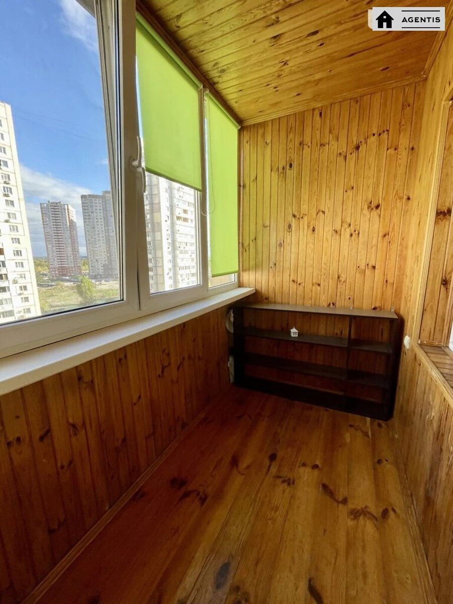 Apartment for rent 3 rooms, 96 m², 8th fl./12 floors. 21, Larysy Rudenko vul., Kyiv. 