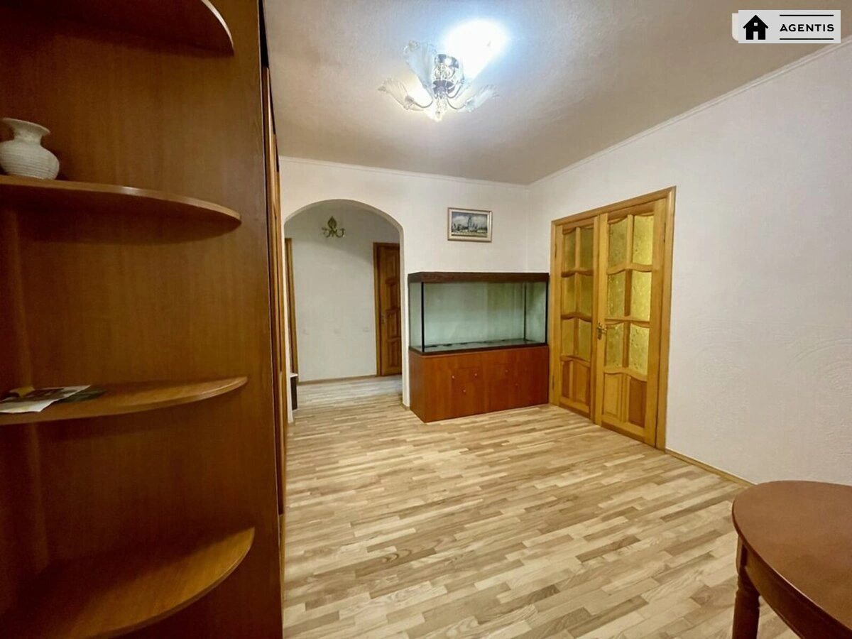 Apartment for rent 3 rooms, 96 m², 8th fl./12 floors. 21, Larysy Rudenko vul., Kyiv. 