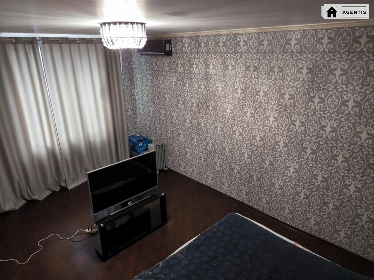 Apartment for rent 2 rooms, 76 m², 11th fl./24 floors. 4, Mykoly Amosova vul., Kyiv. 