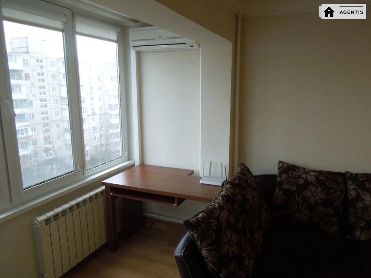 Apartment for rent 2 rooms, 56 m², 7th fl./9 floors. 45, Entuziastiv 45, Kyiv. 