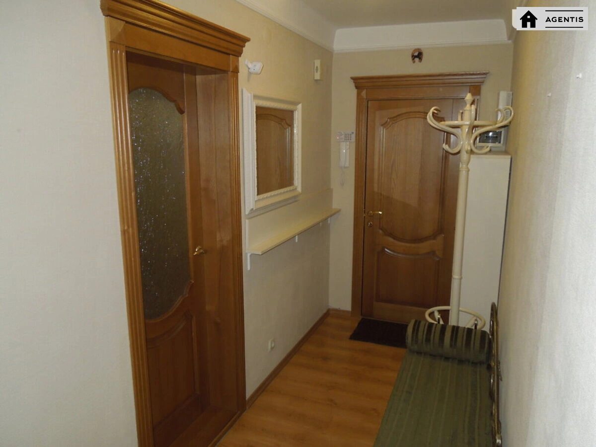 Apartment for rent 2 rooms, 56 m², 7th fl./9 floors. 45, Entuziastiv 45, Kyiv. 