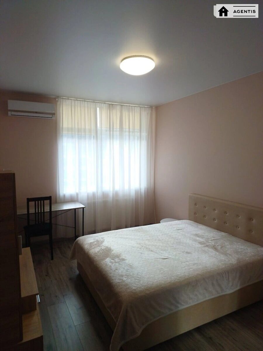 Apartment for rent 1 room, 40 m², 9th fl./16 floors. 45, Pravdy 45, Kyiv. 