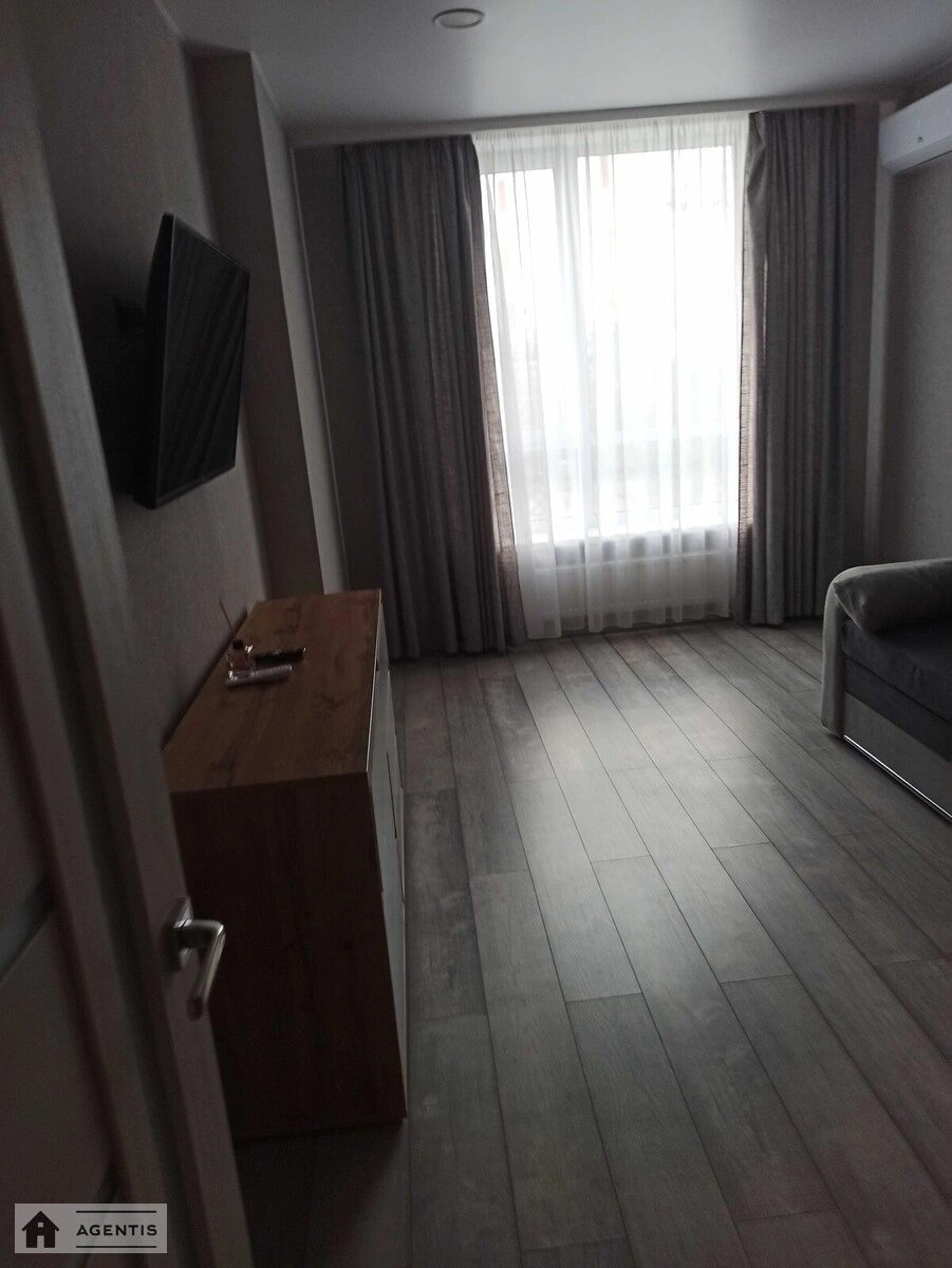 Apartment for rent 1 room, 40 m², 9th fl./21 floors. 1, Stolychne 1, Kyiv. 