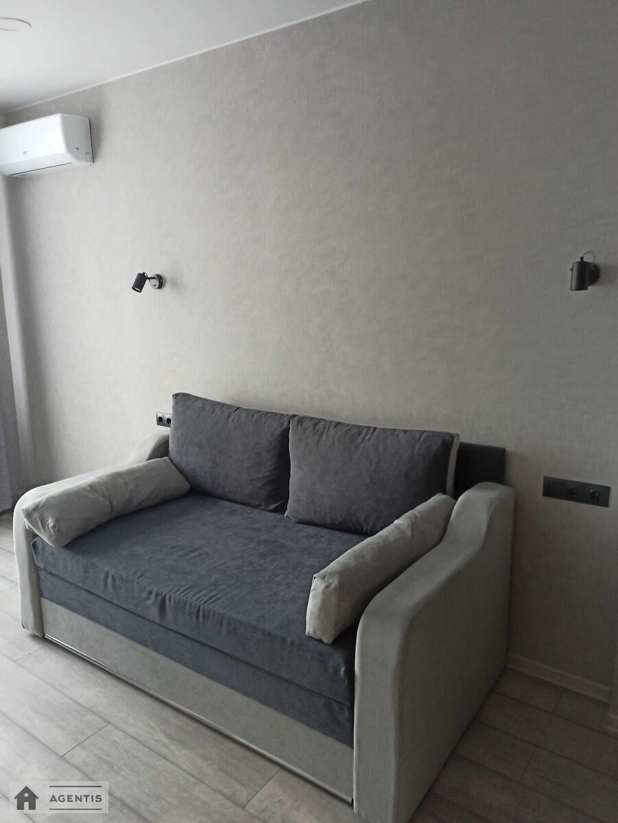 Apartment for rent 1 room, 40 m², 9th fl./21 floors. 1, Stolychne 1, Kyiv. 