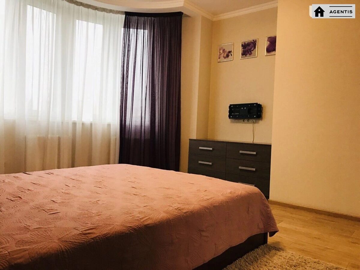 Здам квартиру 3 кімнати, 104 m², 11 пов./25 поверхів. 73, Ризька 73, Київ. 