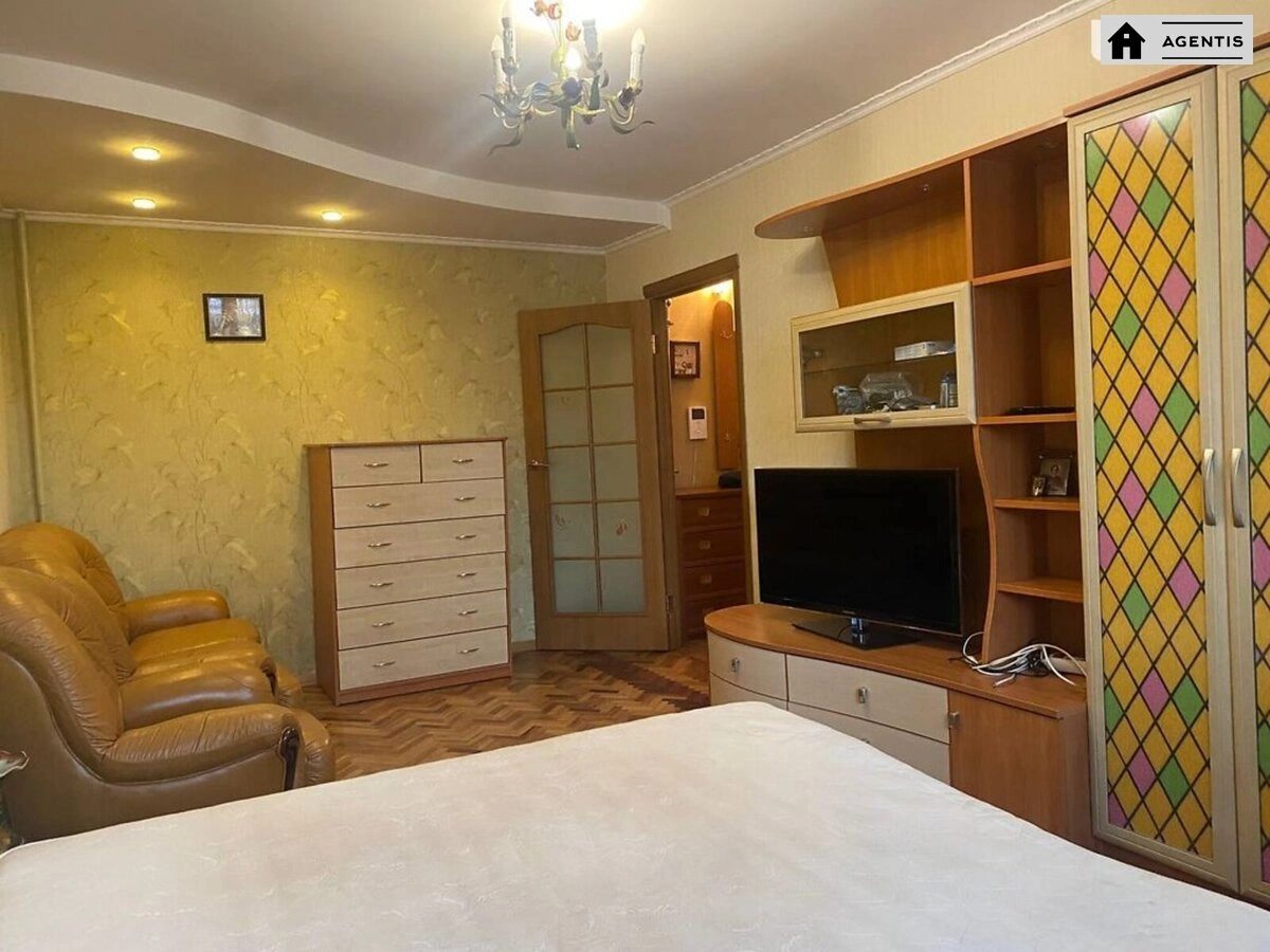 Apartment for rent 1 room, 35 m², 4th fl./18 floors. 9, Yuriya Illyenka vul. Melnykova, Kyiv. 