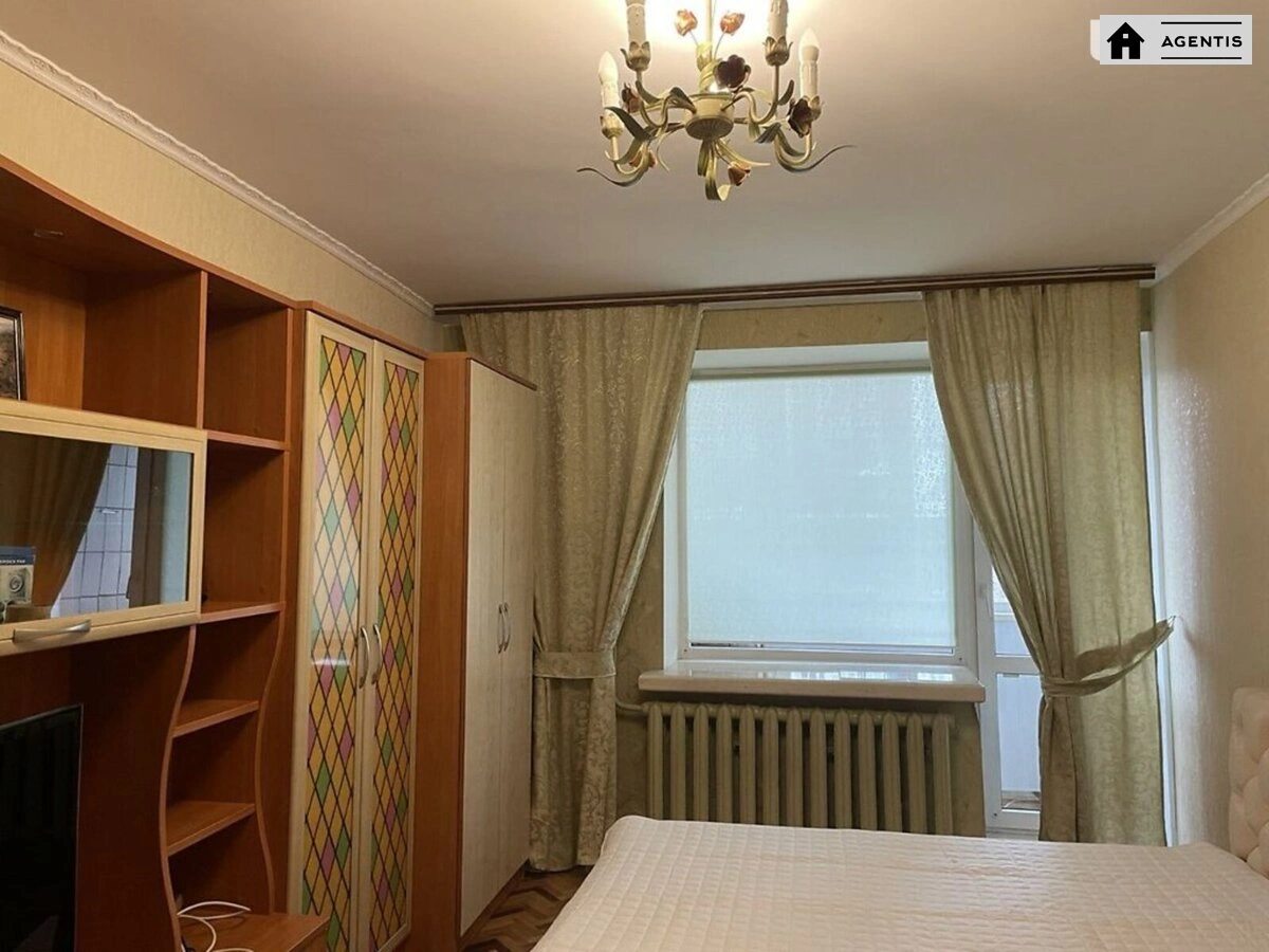 Apartment for rent 1 room, 35 m², 4th fl./18 floors. 9, Yuriya Illyenka vul. Melnykova, Kyiv. 