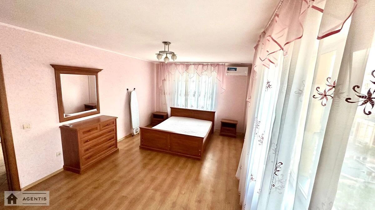 Apartment for rent 2 rooms, 77 m², 18th fl./24 floors. 12, Darnytckiy 12, Kyiv. 