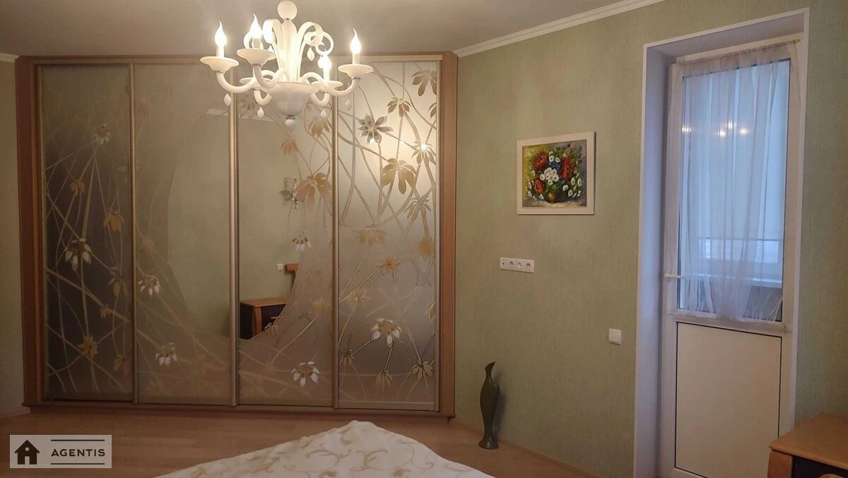 Apartment for rent 2 rooms, 90 m², 17th fl./24 floors. 1, Sribnokilska 1, Kyiv. 