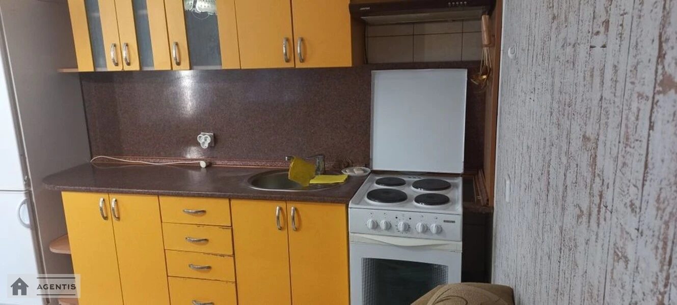 Сдам квартиру 1 комната, 60 m², 2 эт./23 этажа. 2, Дмитра Чижевського вул. (Петра Чаадаєва), Киев. 